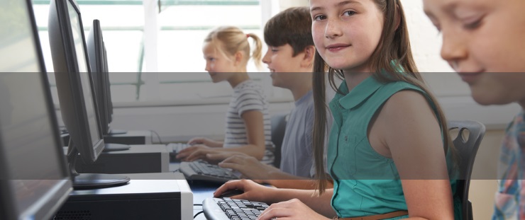 Žáci u počítače