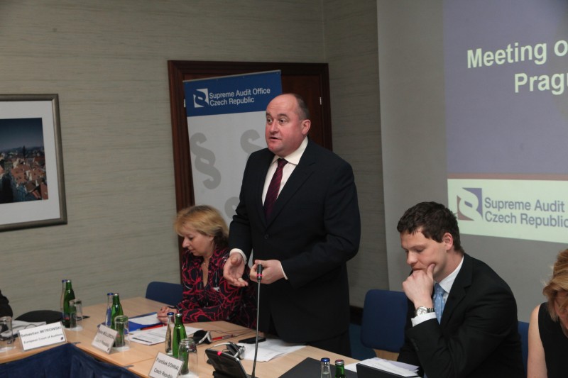 Prezident NKÚ František Dohnal na schůzce styčných pracovníků Kontaktního výboru