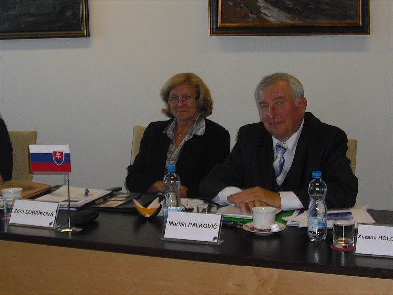 Zora Dobríková a Marián Palkovič, zástupci NKÚ SR