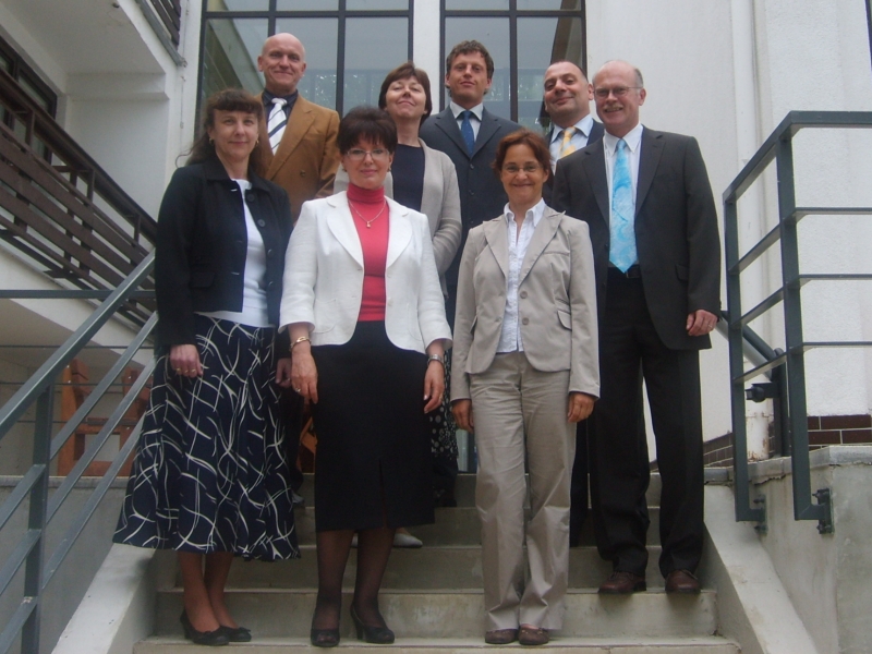 Experts from the Supreme Audit Office CR and the Bundesrechnungshof in the SAO's training centre in Prestavlky
